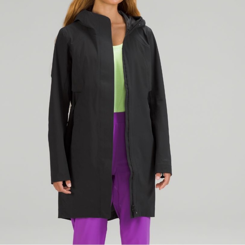 Lululemon- Rain Rebel Stretch Jacket - size 6 - Black